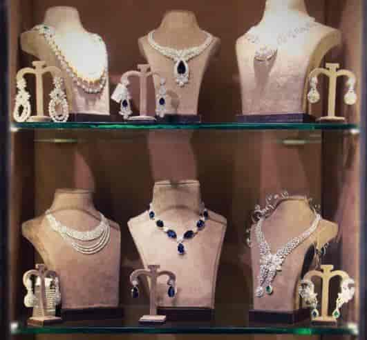 Rare Heritage Pvt Ltd Malad West Jewellery Showrooms In Mumbai Justdial Malad west neral chembur andheri ghatkopar kurla mulund powai madh santacruz powai, chandivali khar byculla dharavi deonar matunga prabhadevi sion vikhroli borivali sheetal om jai aradhana is soon to be launched residential venture by dgs group located at malad west in mumbai.