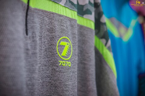 7070 track pant