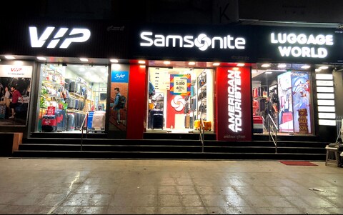 luggage world santacruz