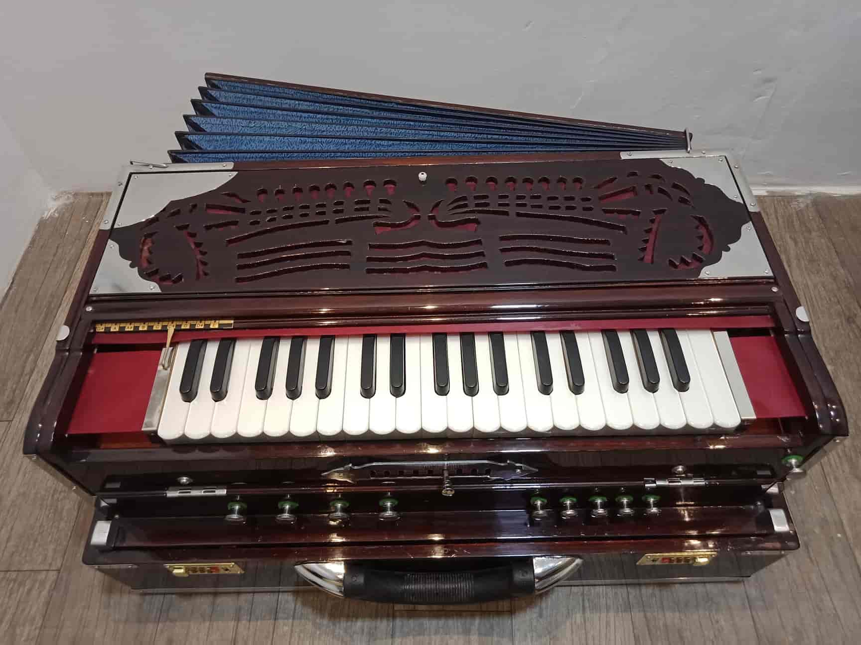 Swarnad Musicals Borivali East Tabla Manufacturers In Mumbai Justdial Sanctum fitness, borivali east, nensey colony, shantivan districts: