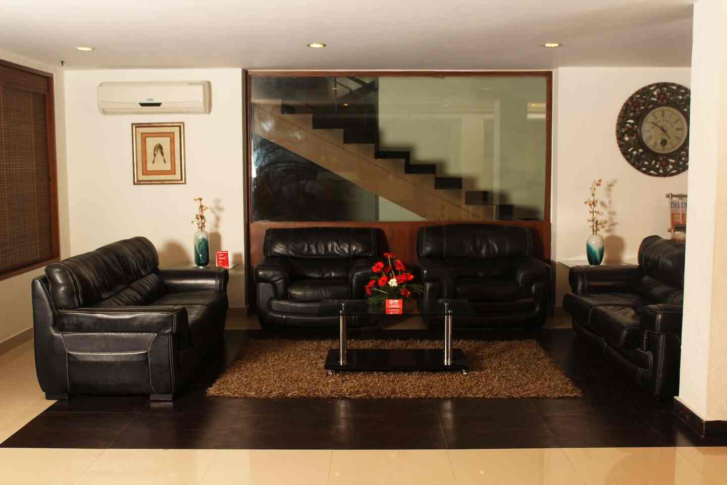 Oyo 1289 Hotel Viceroy Comforts Ramanuja Road Hotels In Mysore