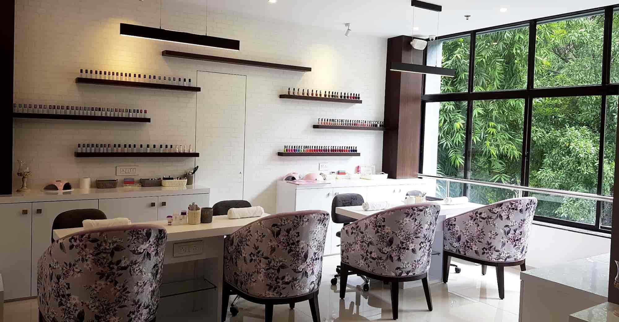 Details more than 112 fingertips nail studio nagpur super hot