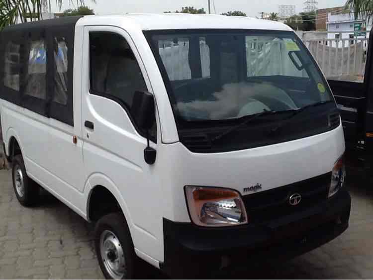 tata magic van olx