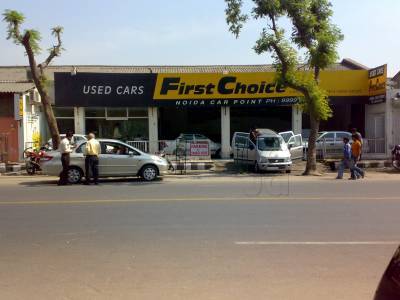 Exterior View - Noida Car Point Photos, Noida Sector 63, Delhi - Mahindra First Choice