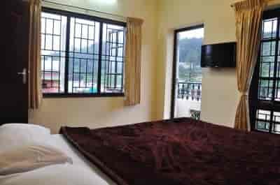 Silver Spring Cottage Coonoor Road Cottages On Hire In Ooty
