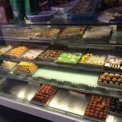 Maharaja Sweets Bakery General Store Pandharpur Cake Shops
