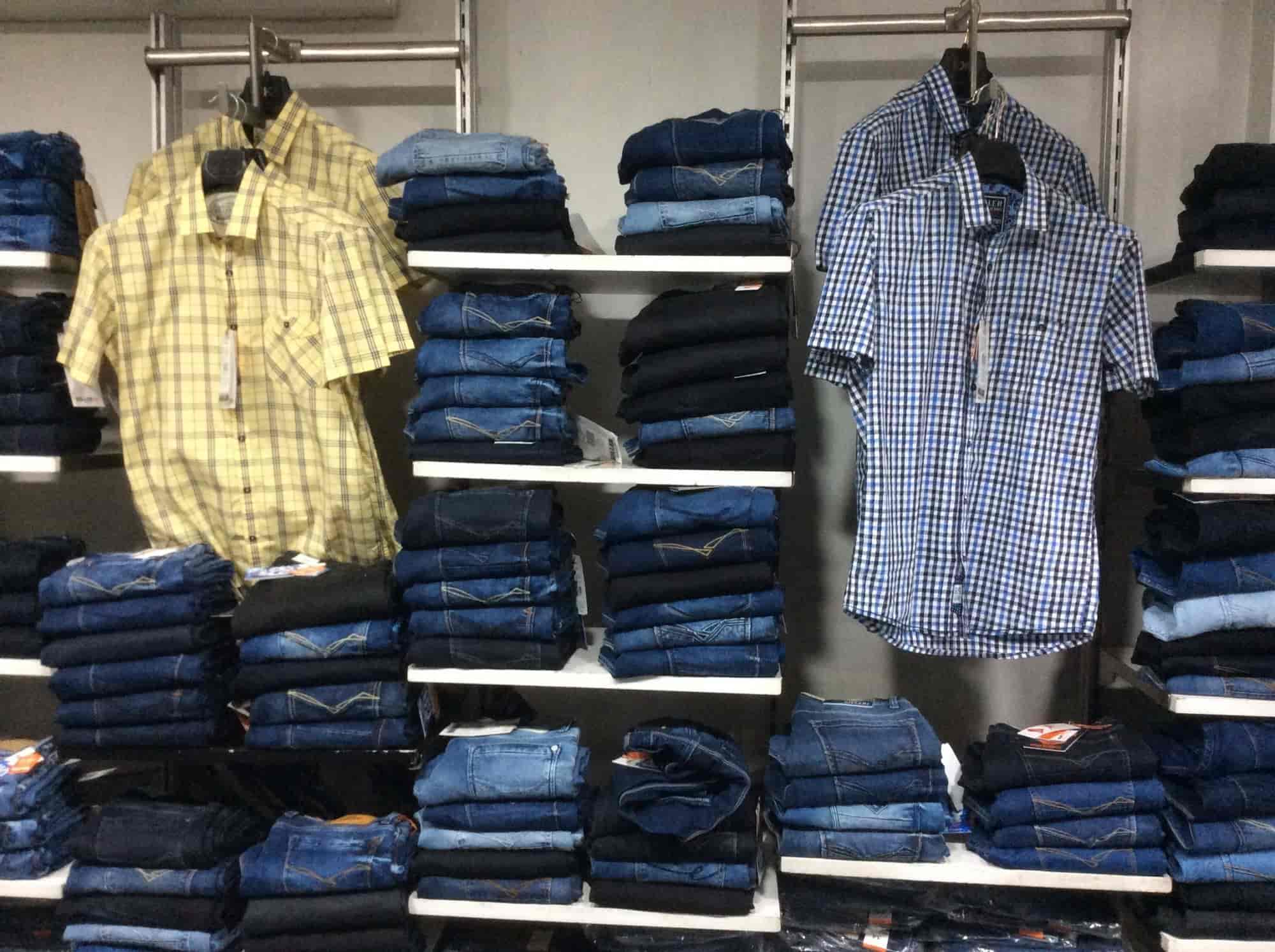 killer showroom near me