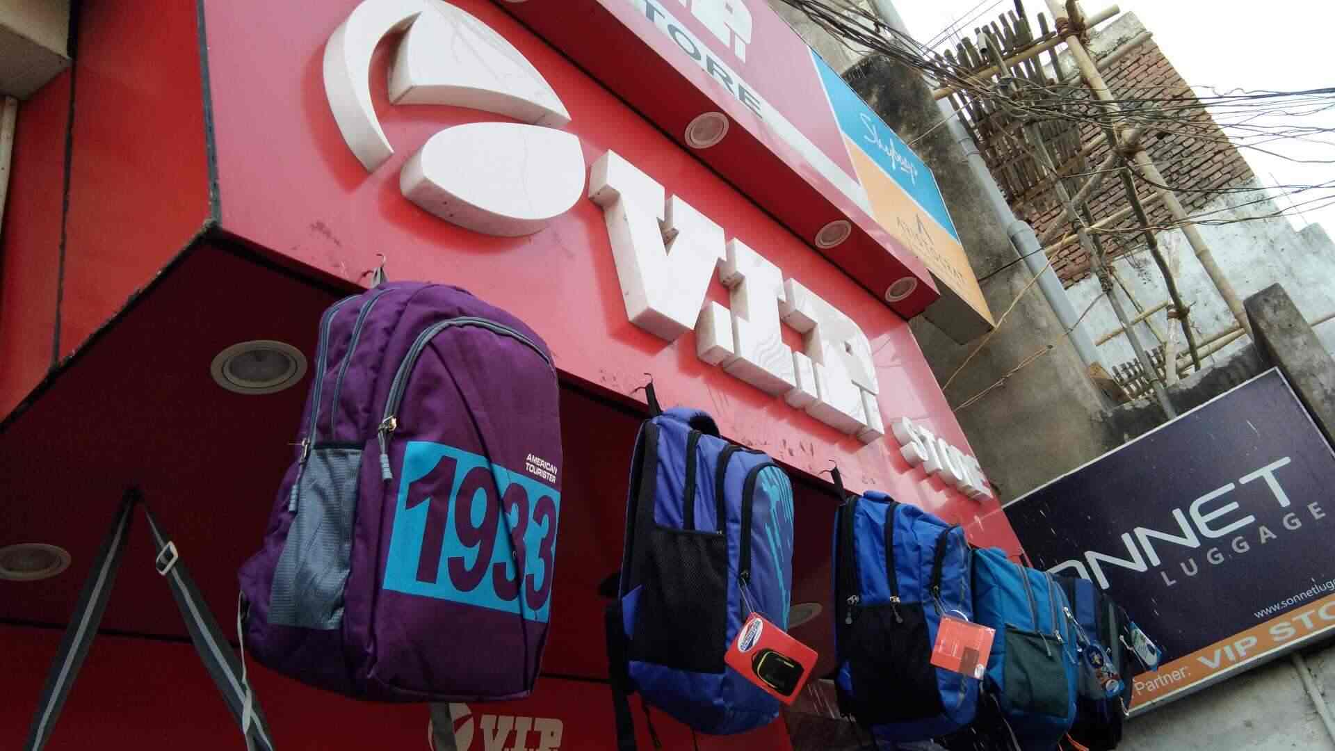 Nearest backpack store Clearance