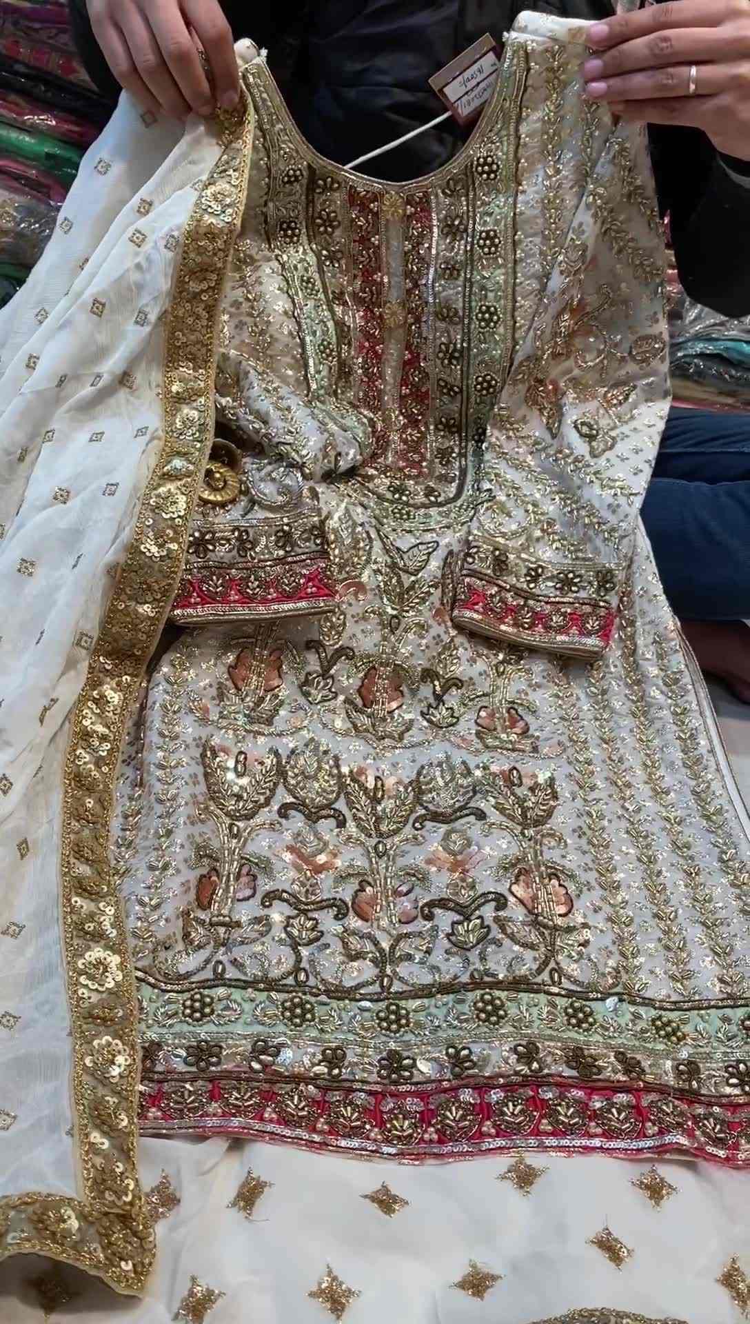 Madan Cloth House Banga Road Fabric Retailers In Phagwara Justdial