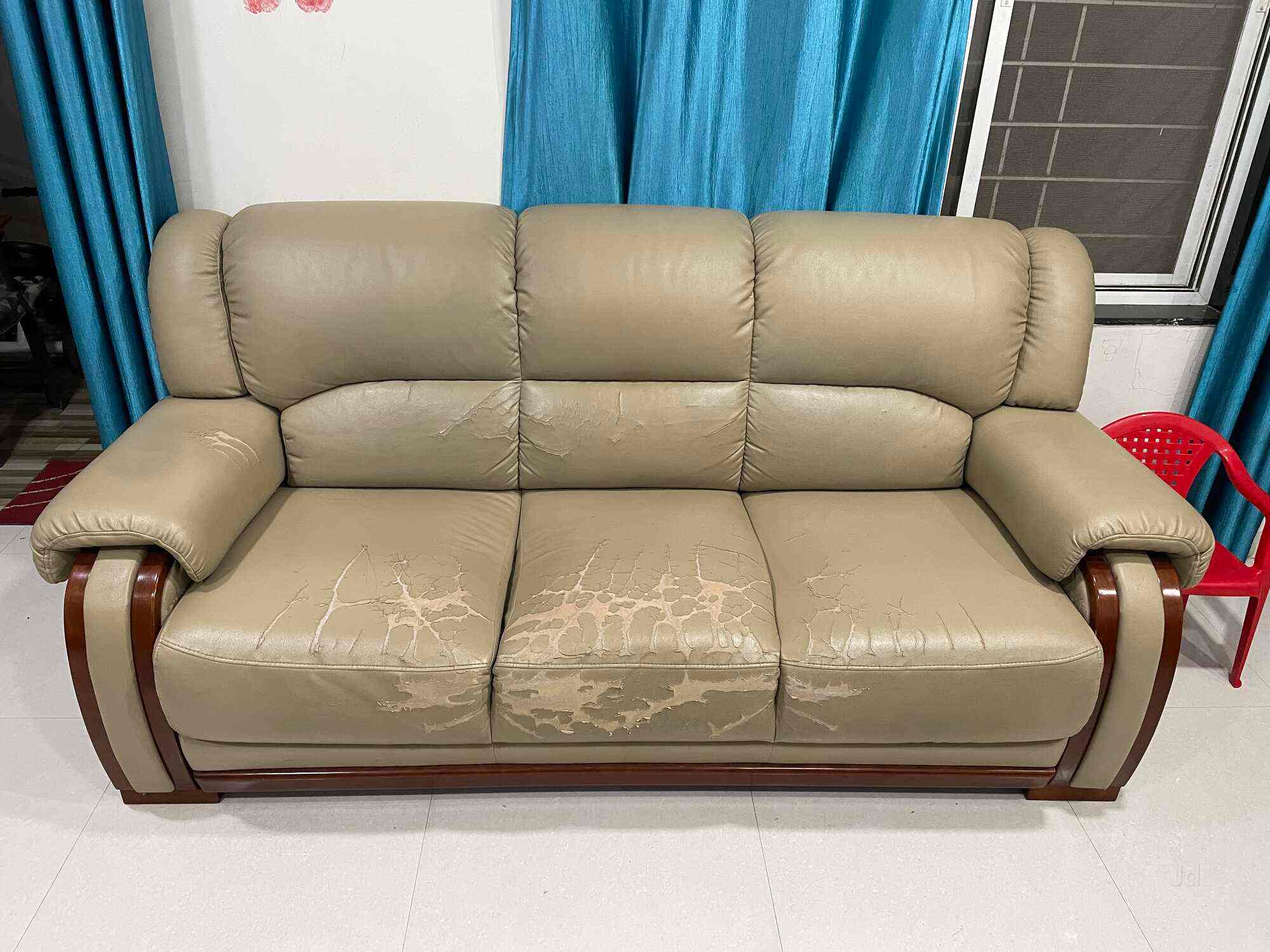 Old Sofa Set In Pune Baci Living Room