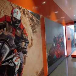 Orange Motorrad, Lulla Nagar-wanowrie 