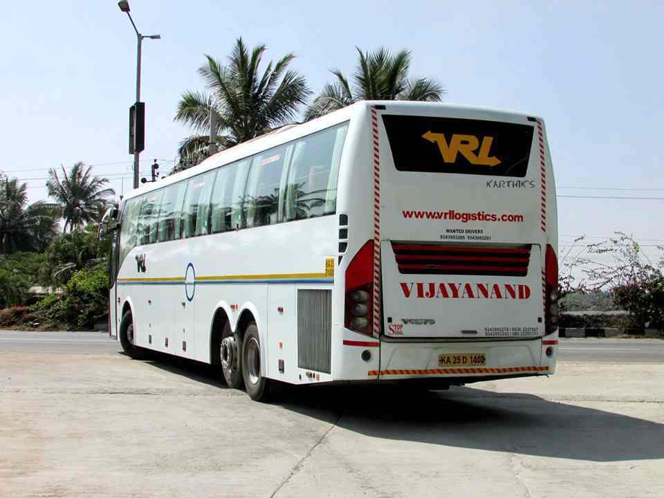 Mumbai To Bangalore In Volvo Multi Axle Sleeper Bus Vrl Travels B9r 1000 Km Bus Journey Youtube