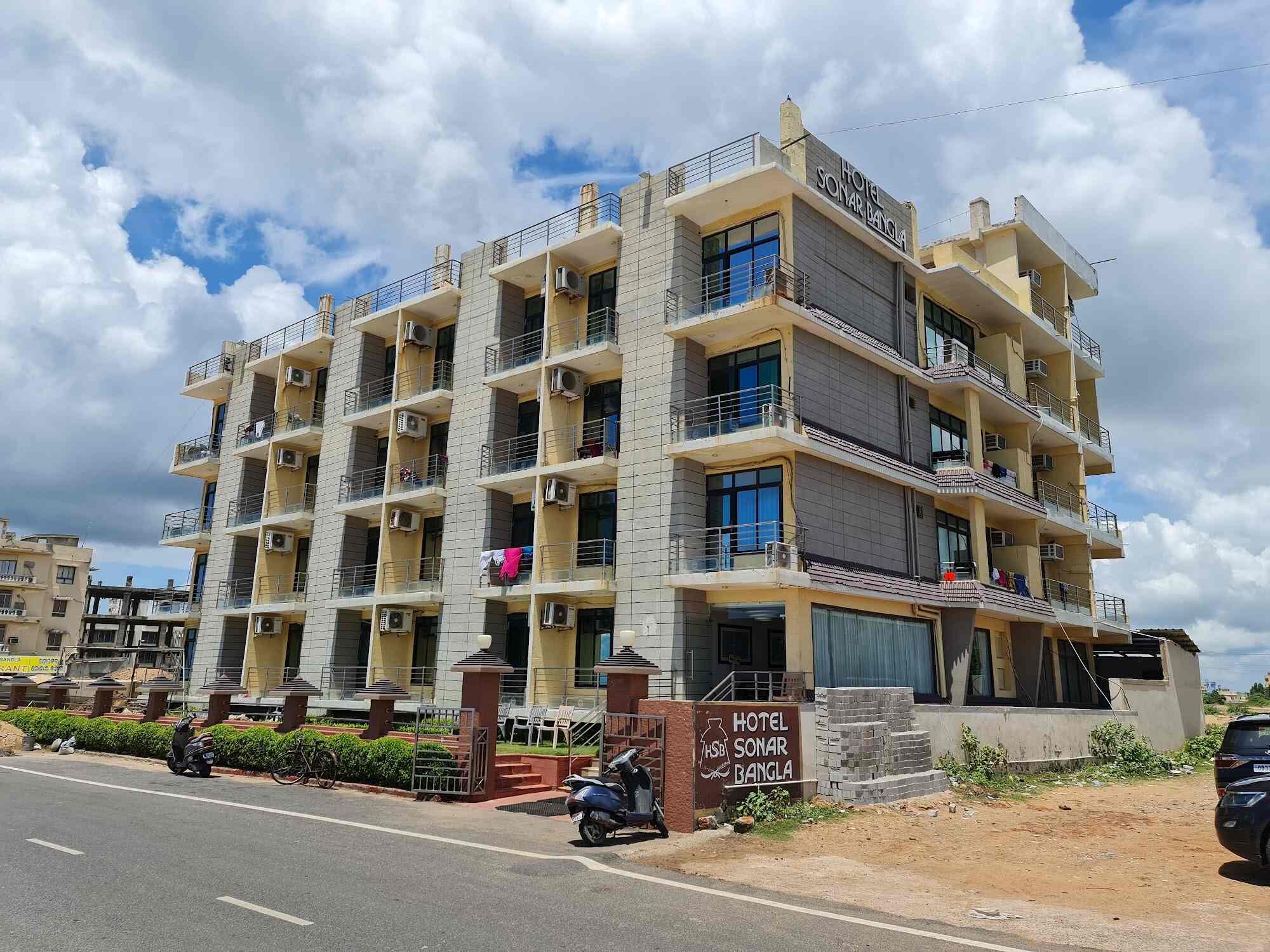Hotel Sonar Bangla Puri Exterior View