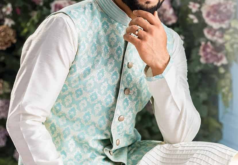 Manyavar engagement outlet dress