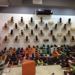 nearest big 5 shoe store