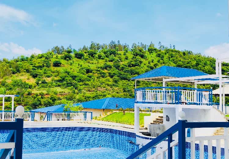 Sky Blue Orchirds - A Beautiful Luxurious Resort