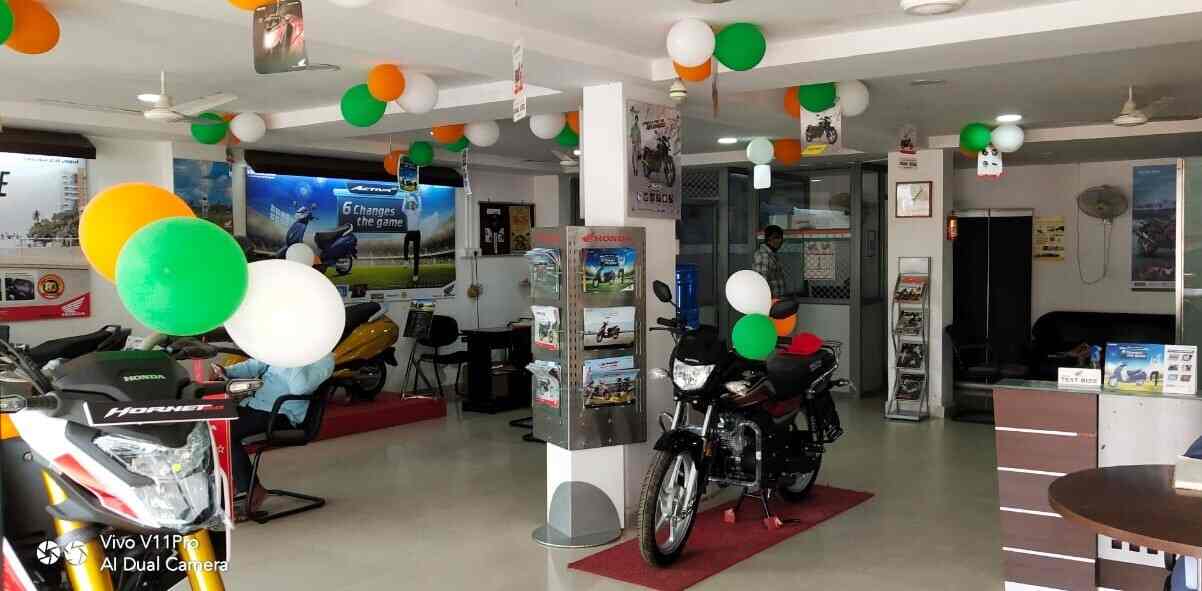 hero showroom in medchal