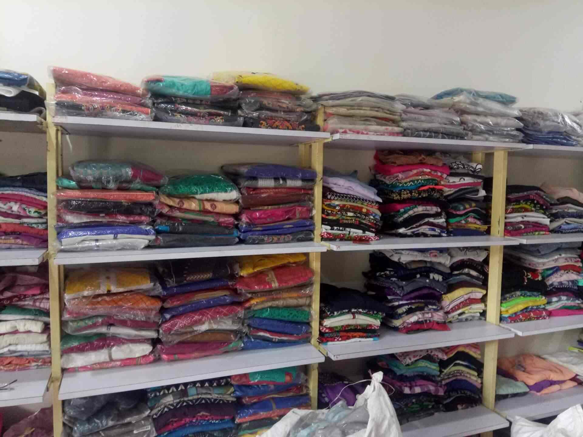 Brands R Us Chiplun Readymade Garment Retailers In Ratnagiri