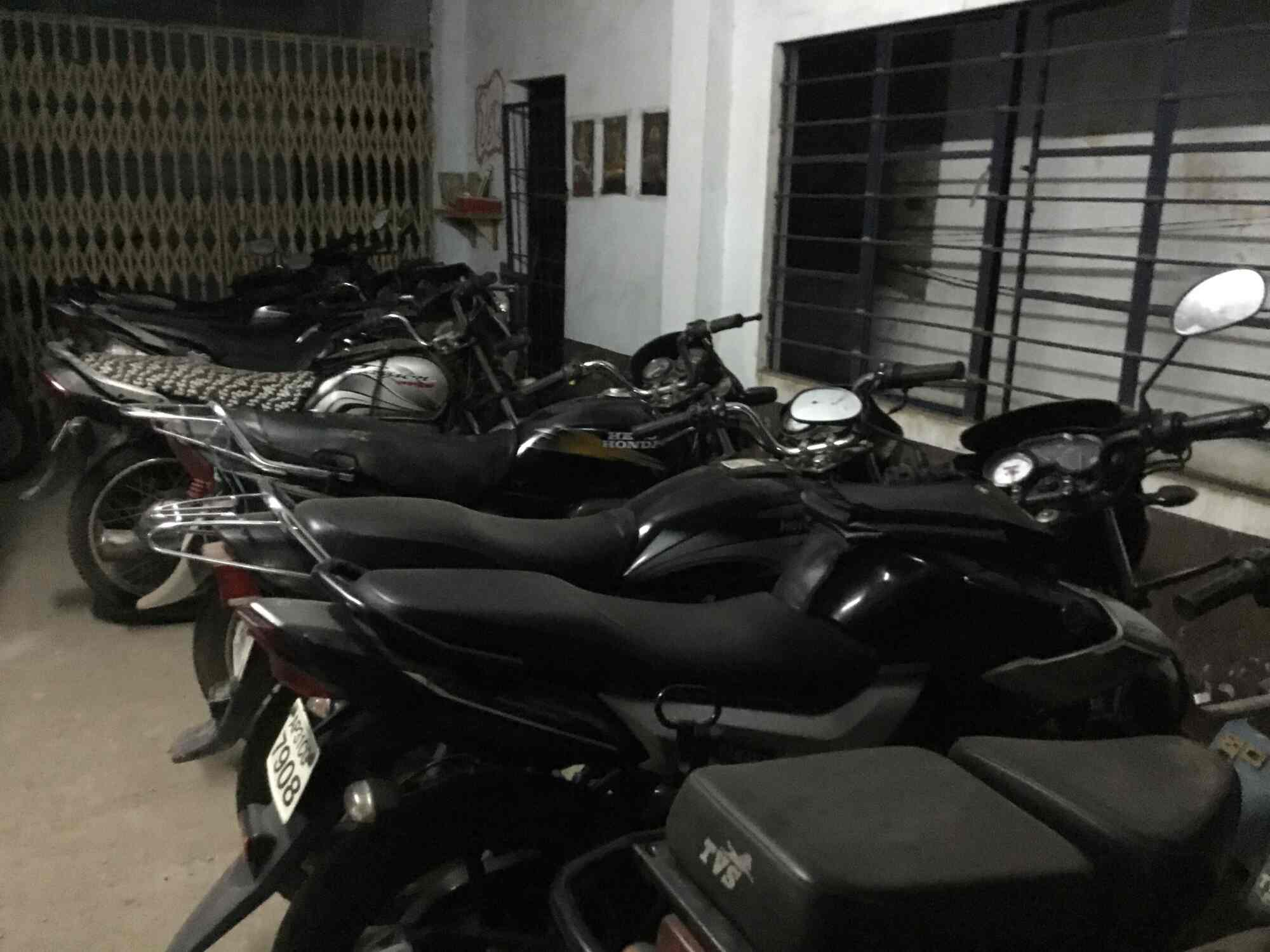 cycle stand manufacturers