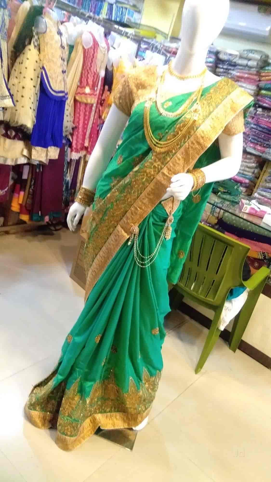 designer saree boutique