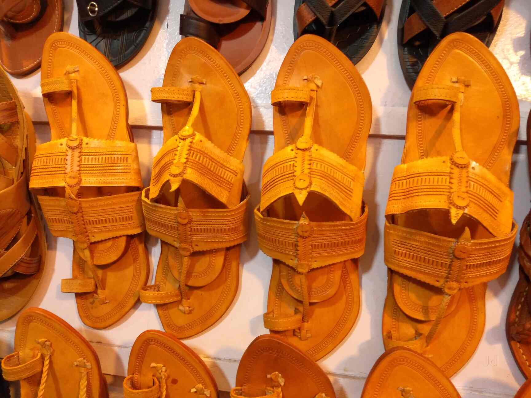 Swami chappal Clearance