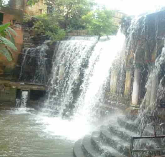 https://content3.jdmagicbox.com/comp/shivpuri/g3/9999p7492.7492.141218164749.s8g3/catalogue/bhadaiya-kund-shivpuri-ho-shivpuri-tourist-attraction-1cytbv7.jpg