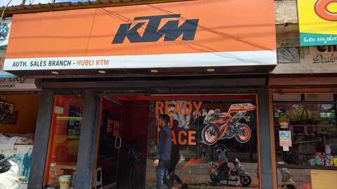 Hubli Ktm, Opposite Hotel Madhuvana 