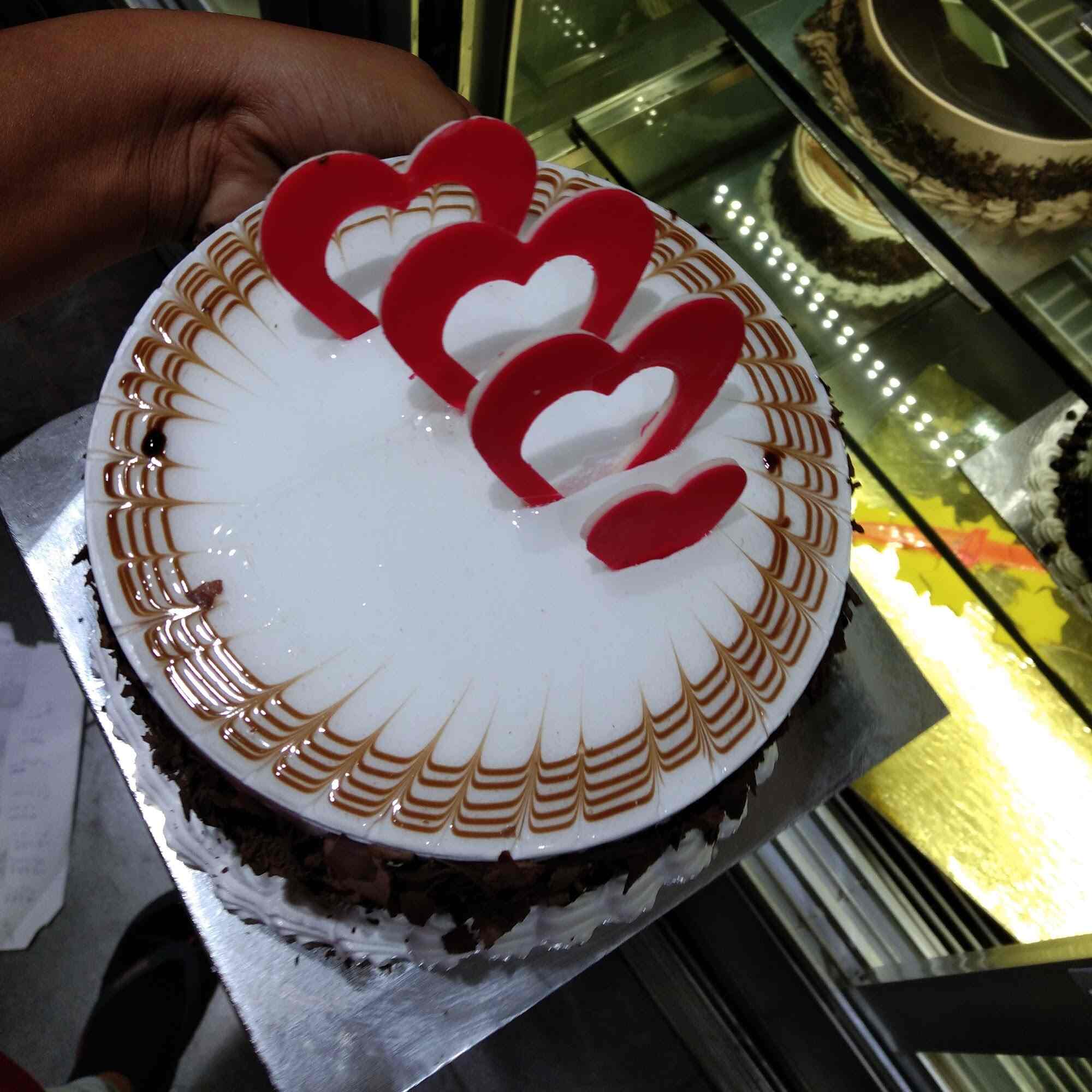 Details 118+ breadliner cake surat latest in.eteachers