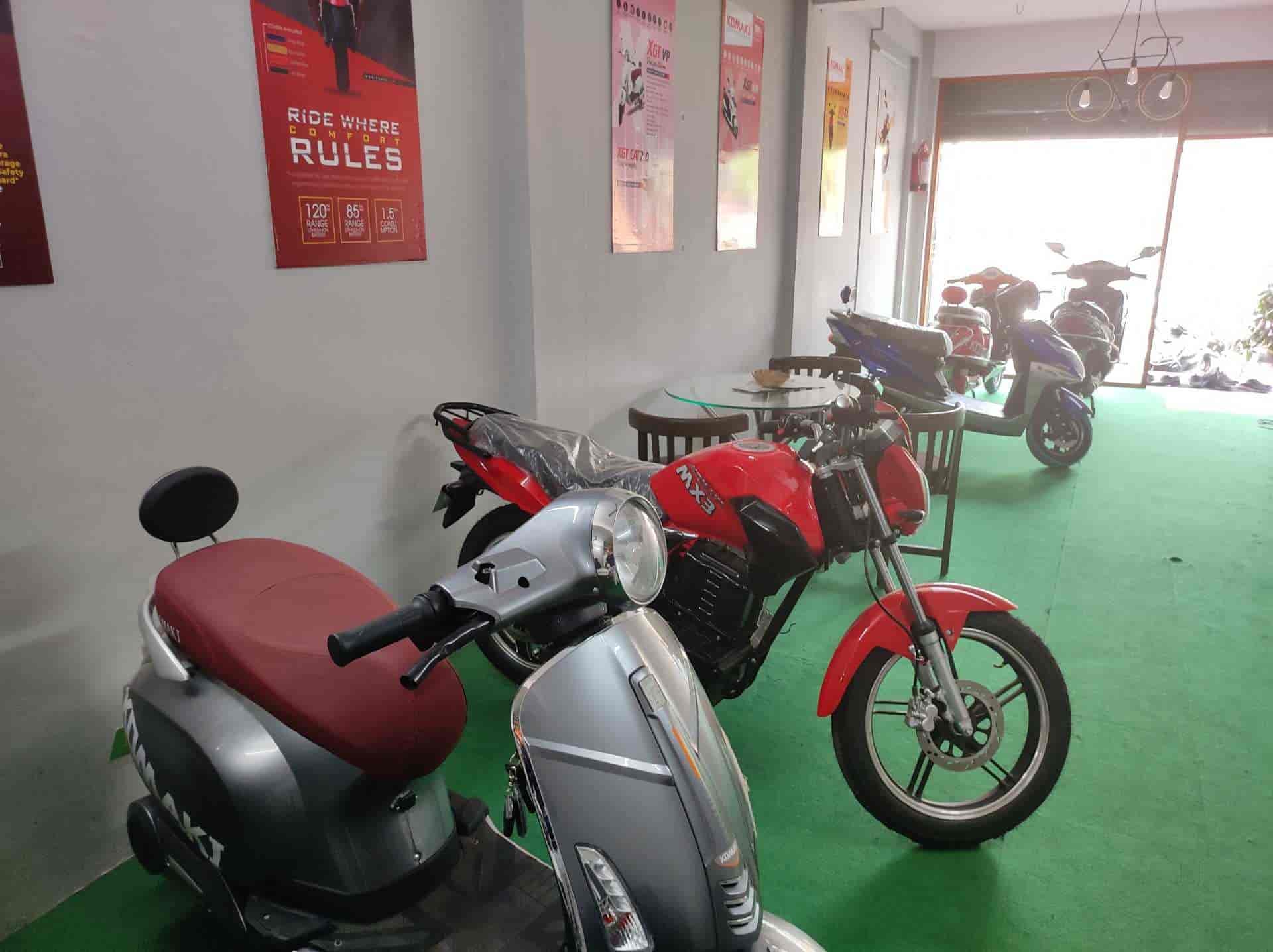 Komaki PANTHER E SPORTS in Varachha Road,Surat - Best Battery