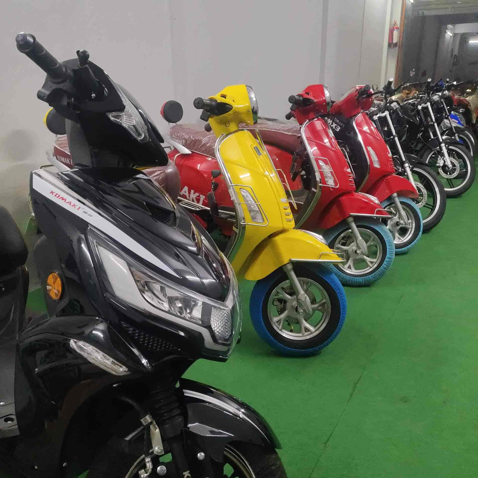 Komaki PANTHER E SPORTS in Varachha Road,Surat - Best Battery