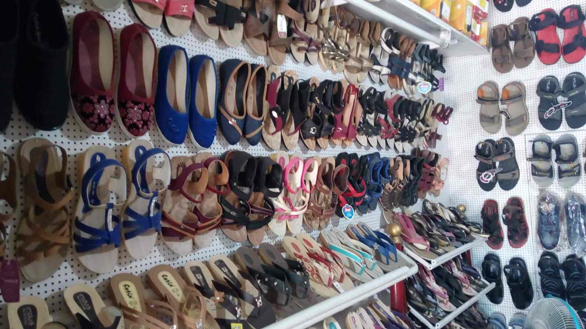 Details 141+ reliance slippers latest esthdonghoadian