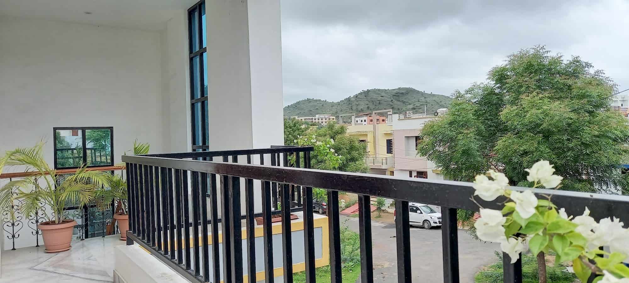 Book Rajpura House in Hiran Magri,Udaipurrajasthan Best Home Stay in