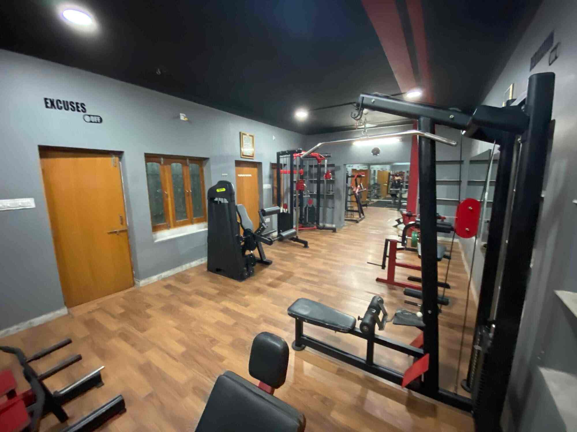Introducir 72+ imagen iron gym fitness club Abzlocal.mx