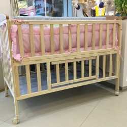 baby bed first cry