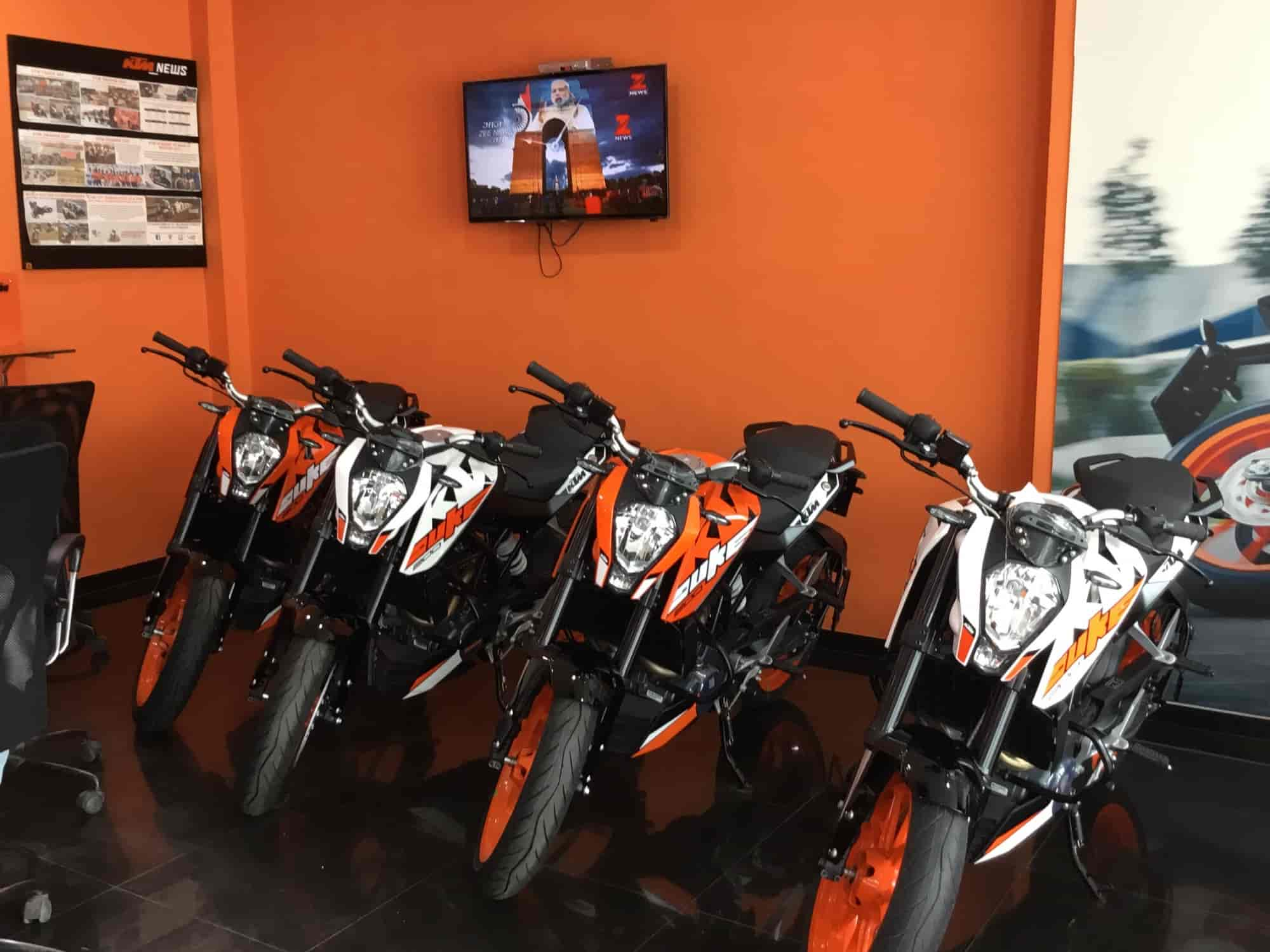 Duke deals ktm showroom