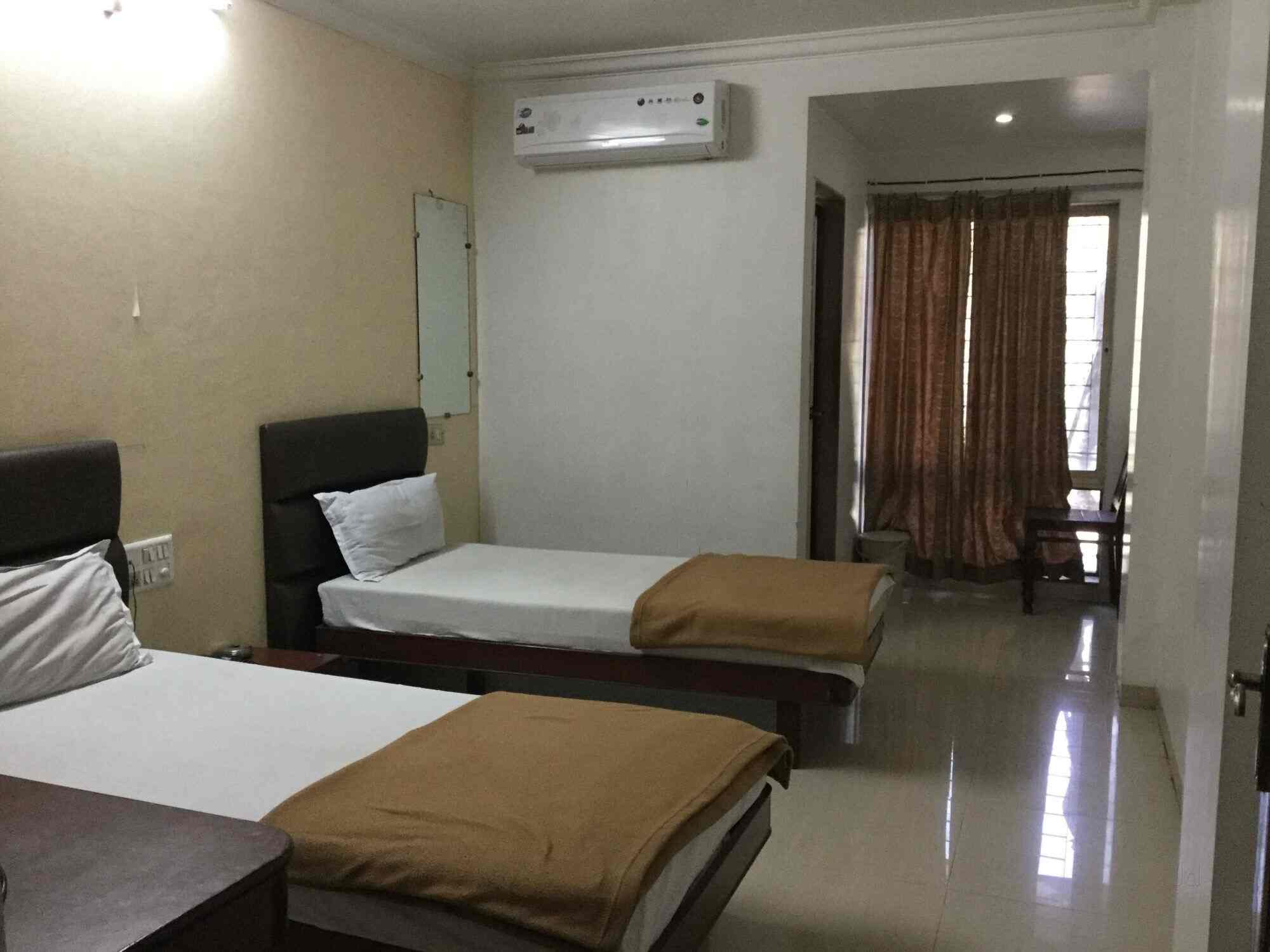 Shreenath guest house india