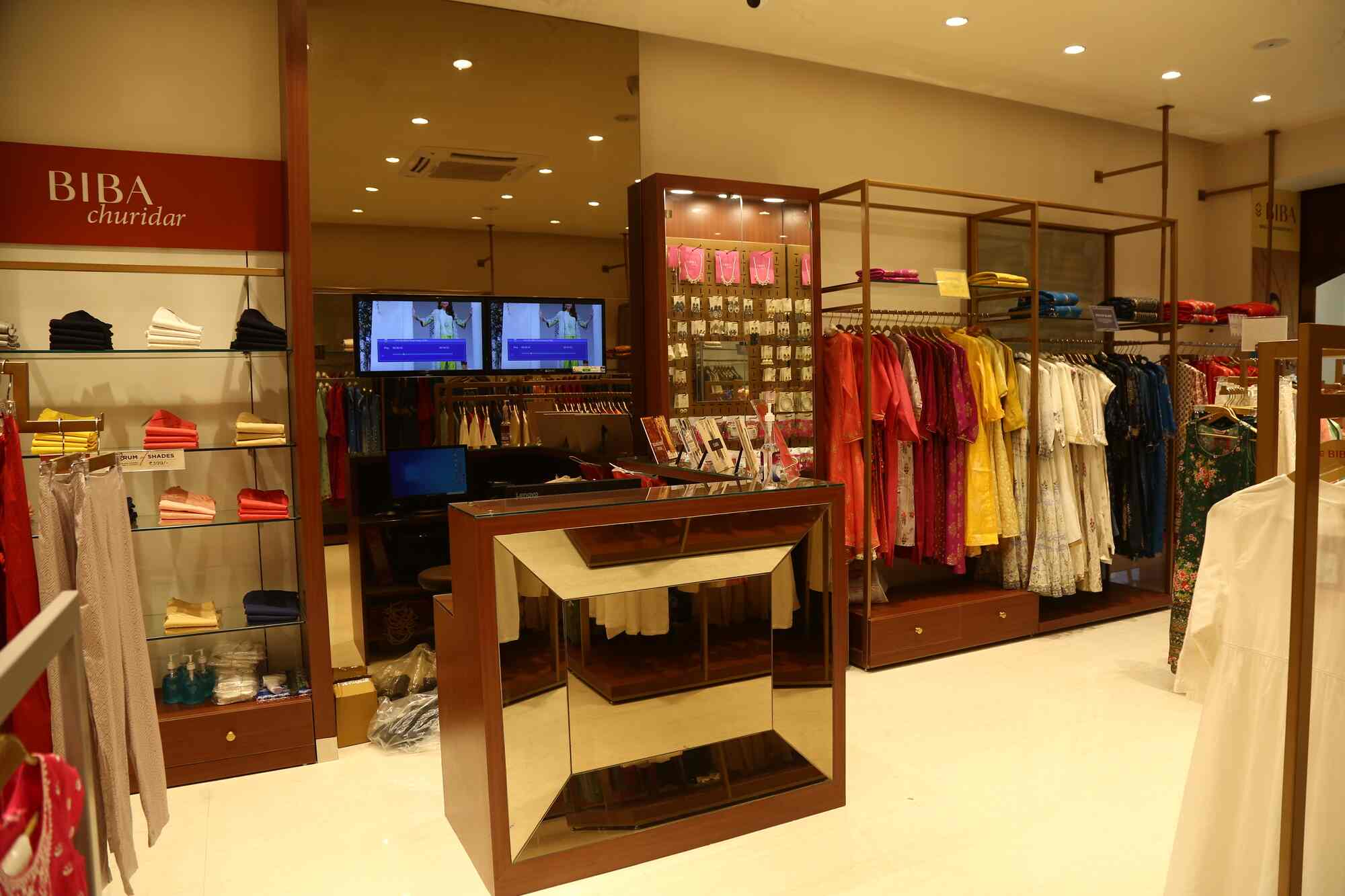 Galaxy High Street in Vapi Industrial Estate,Vapi - Best Shopping Centres  near me in Vapi - Justdial
