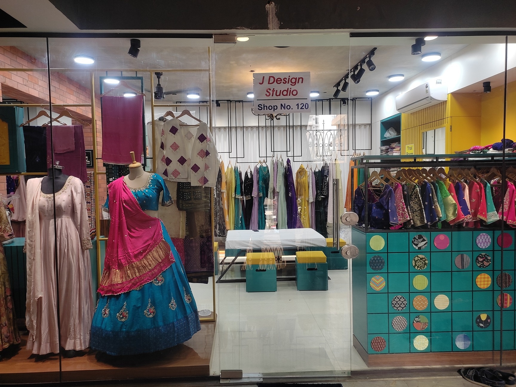 洋書 Tiendas con estilo Shop design 3 Photos of J Design Studio in Satellite, Ahmedabad - Justdial
