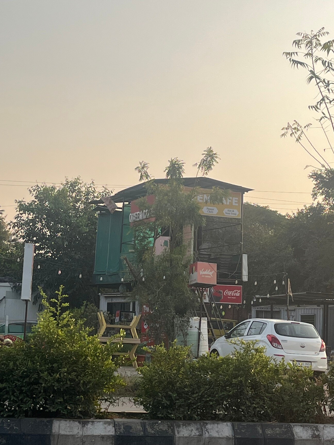 Queen Cafe in Mumatpura,Ahmedabad - Order Food Online - Best