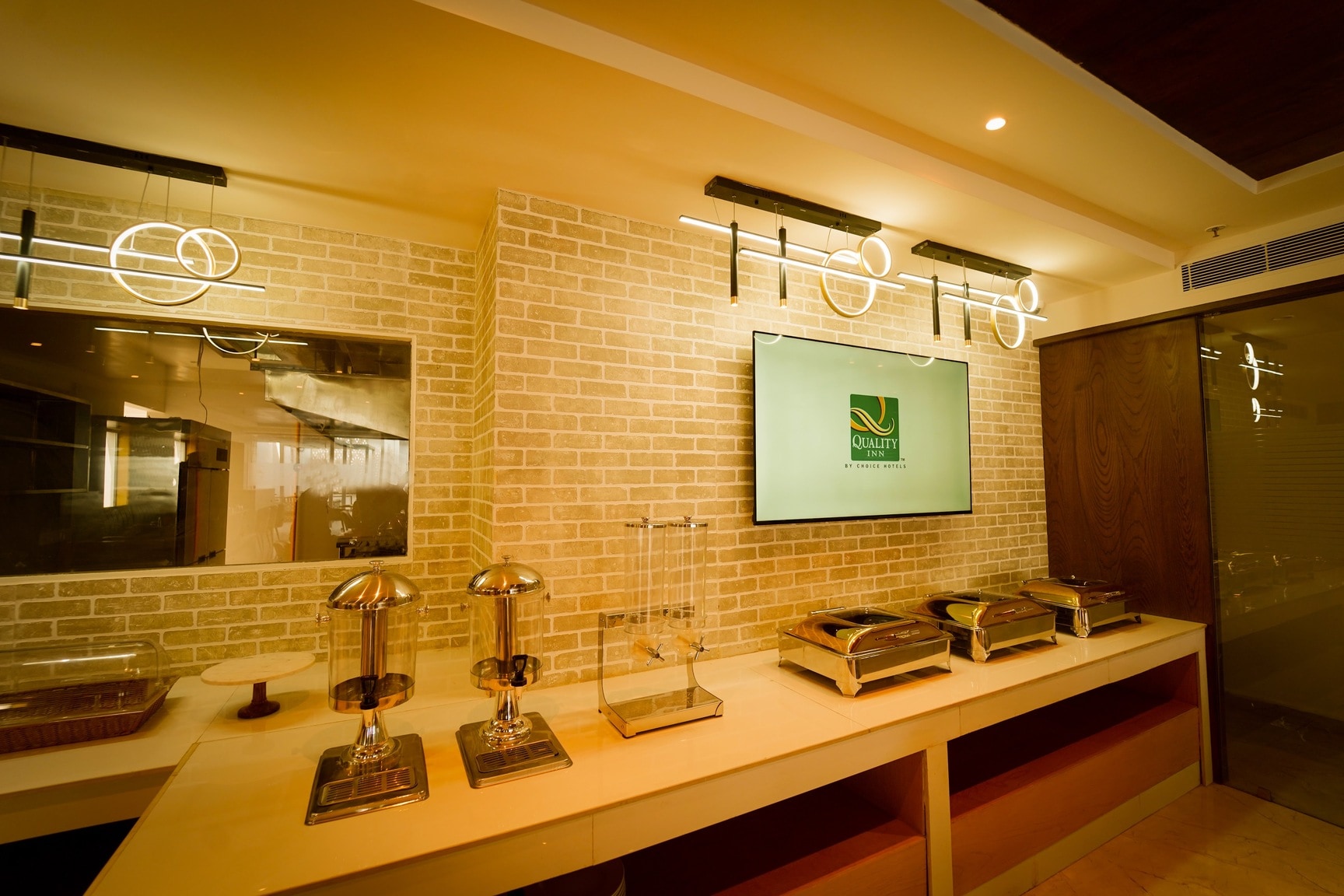 Book Quality Inn Elite in Liberty Market,Amritsar - Hotels near me in  Amritsar - Justdial