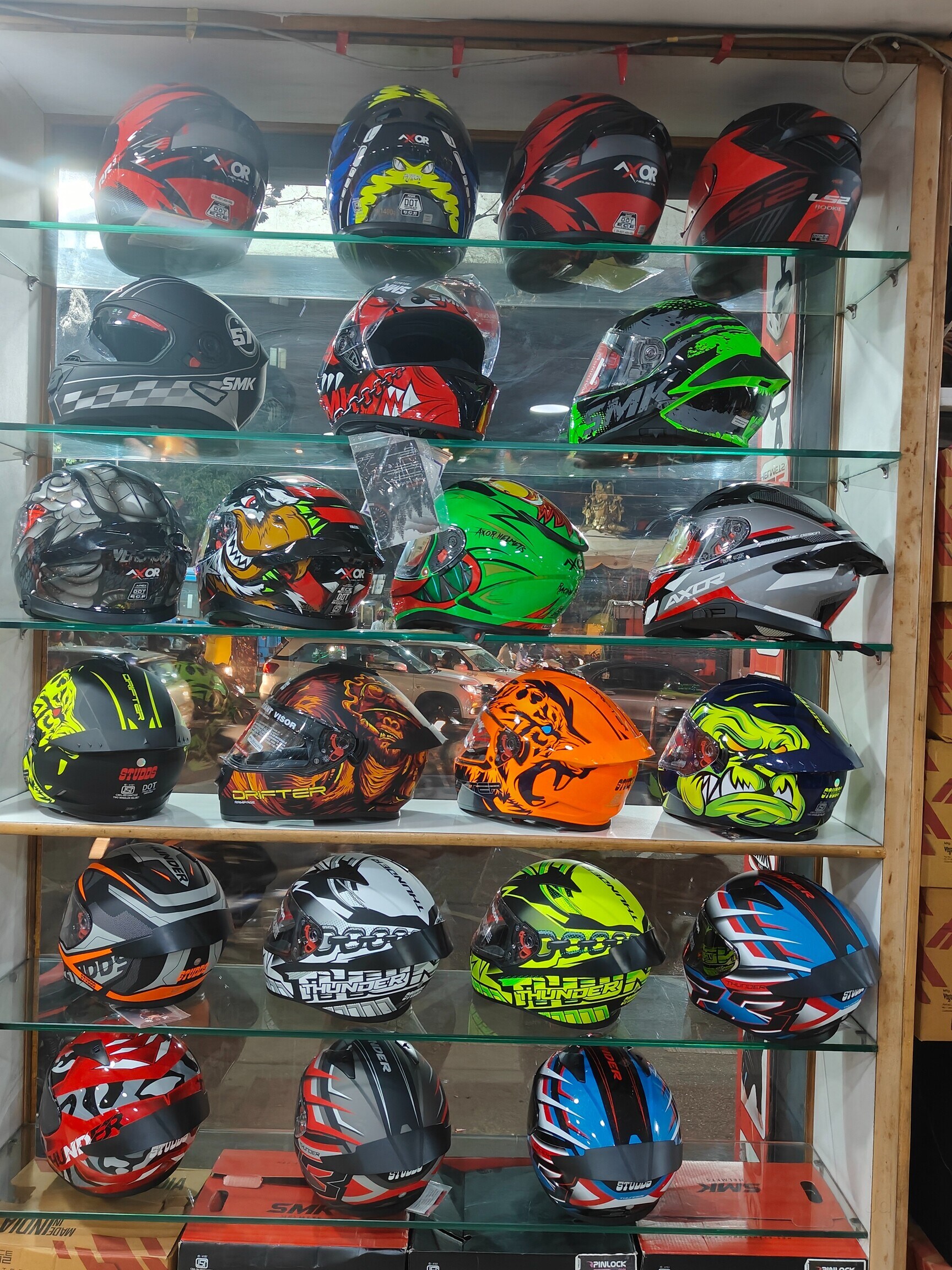 bike helmet shops in sri lanka Specter Smart Flip UP Matte Black SM The Sena Specter Helmet S is a premium modular touring helmet designed for riders who prioritize comfort Upco attack helmet available for