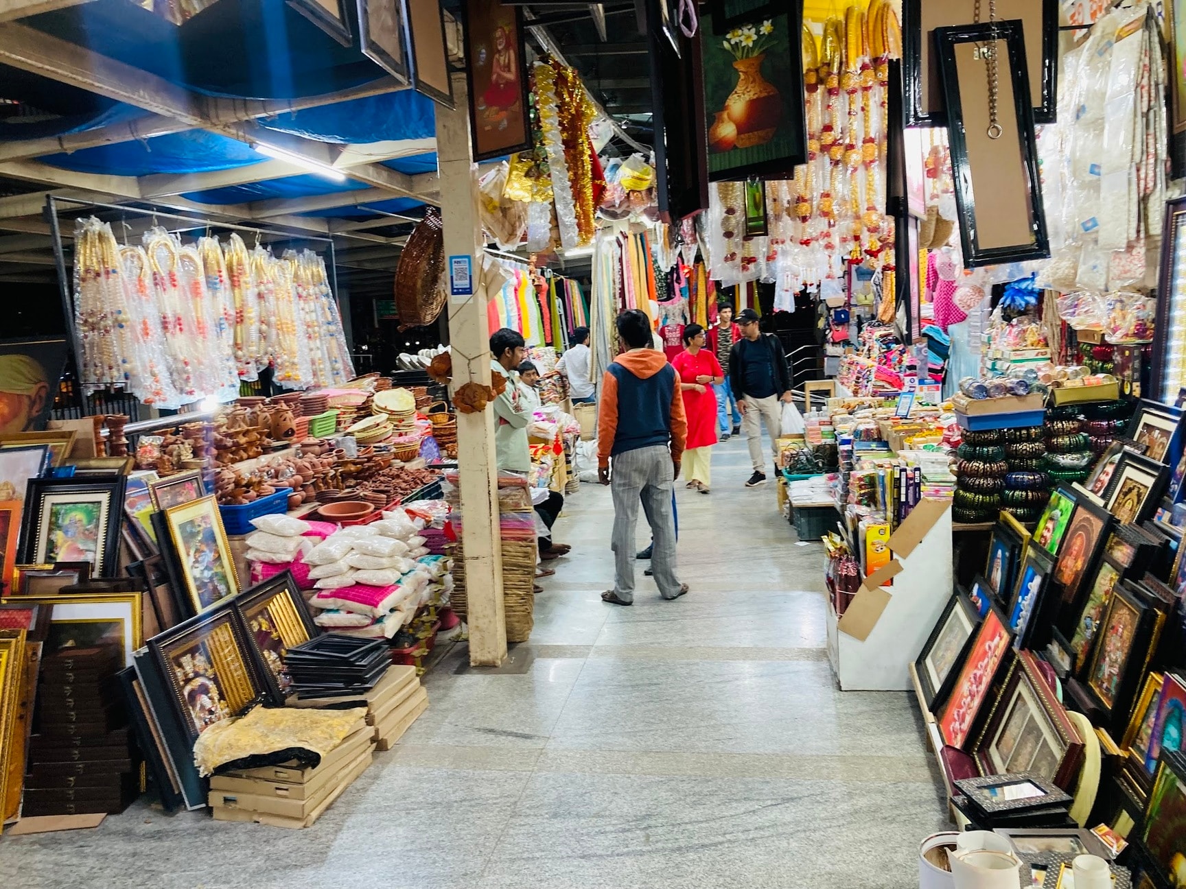 Jayanagar Market in Jayanagar,Bangalore - Shopping Centres near me in Bangalore - Justdial