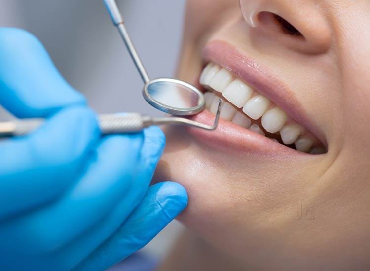 Street Talk: adaptable dental prosthesis