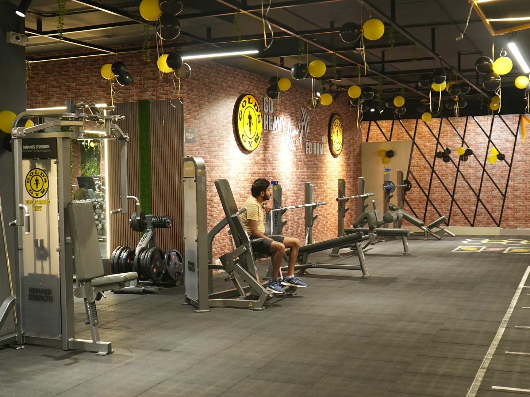 Gold's Gym in Electronic City,Bangalore - Gyms near me in