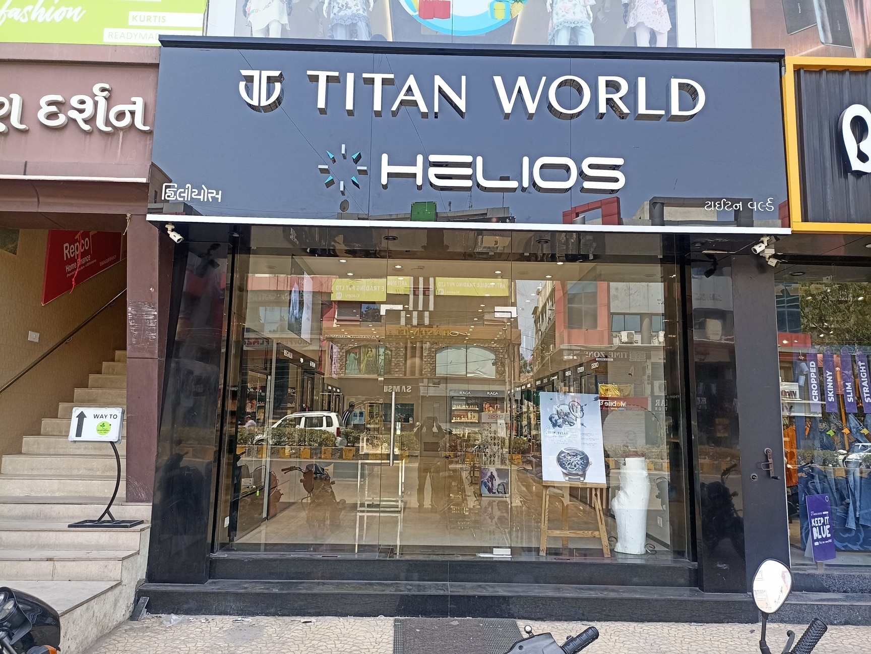 Diamond Jewellery Tanishq Showroom Tanishq Aundh World Of Titan