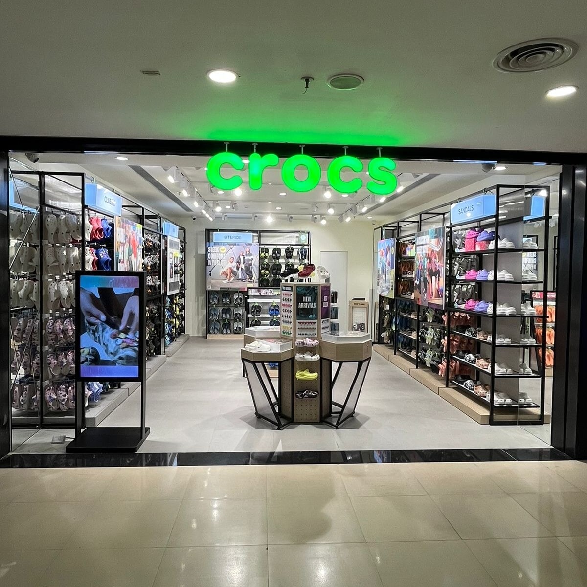 crocs store in Vaishali Nagar,Bilaspur-chhattisgarh - Shoe Stores near me  in Bilaspur-chhattisgarh - Justdial