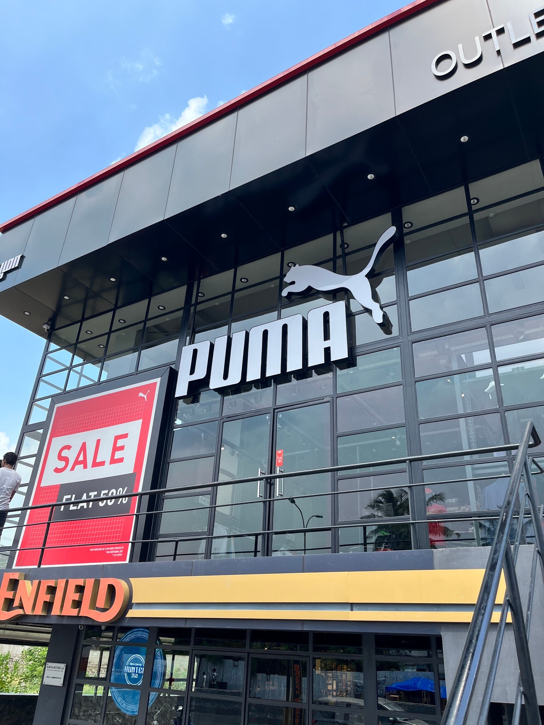 puma showroom palavakkam