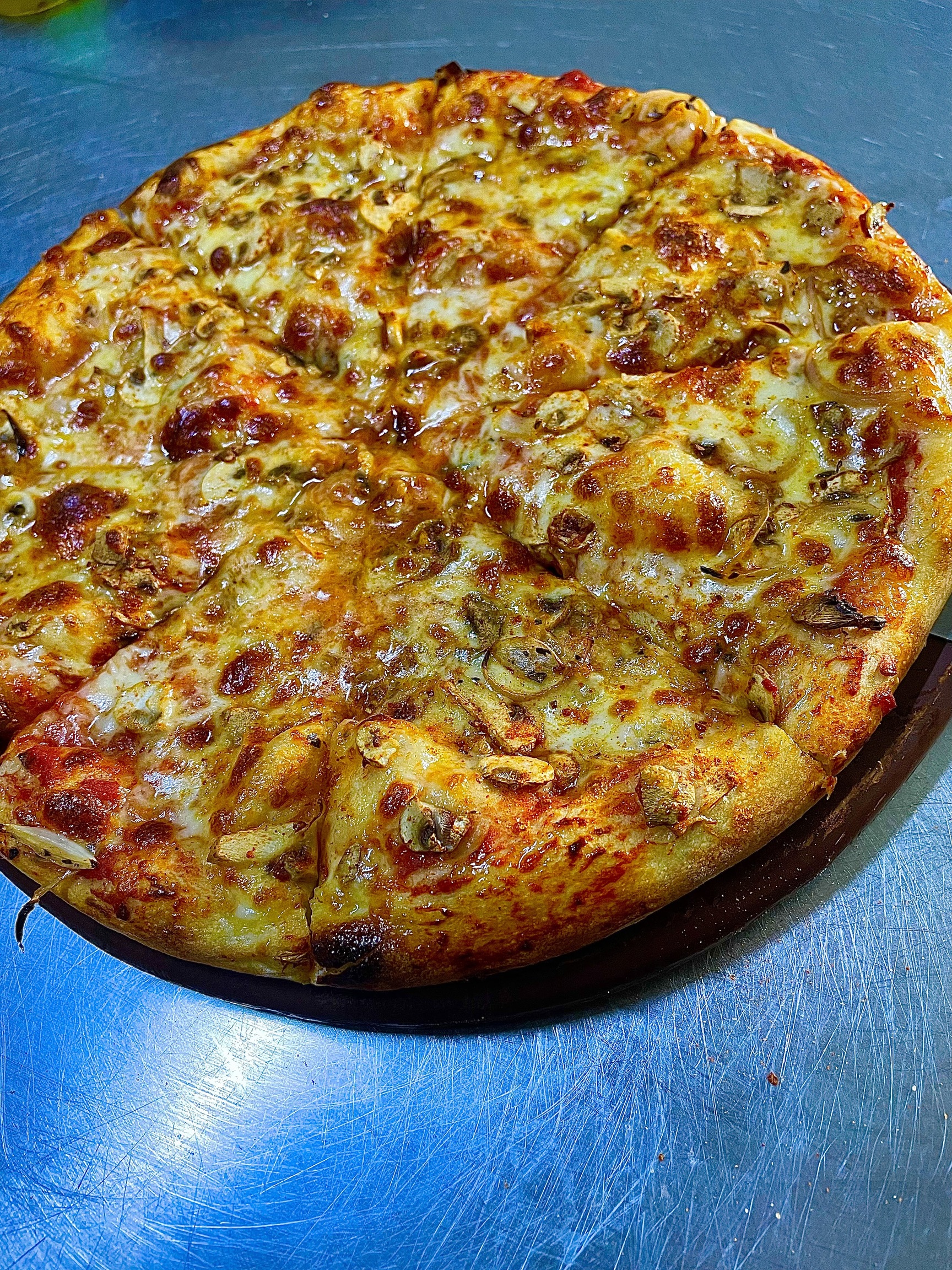 Linas Brickoven Newyork Pizza in T Nagar,Chennai - Order Food