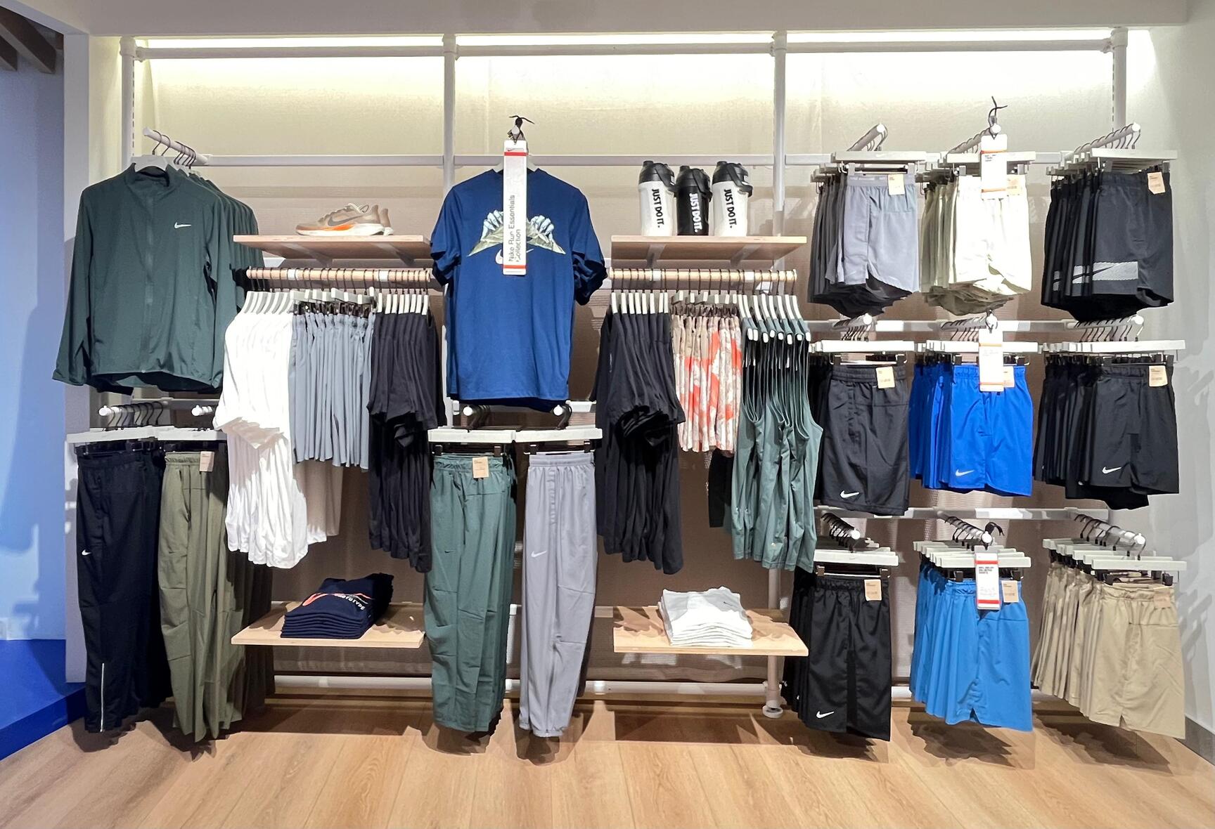 nike outlet in the promenade