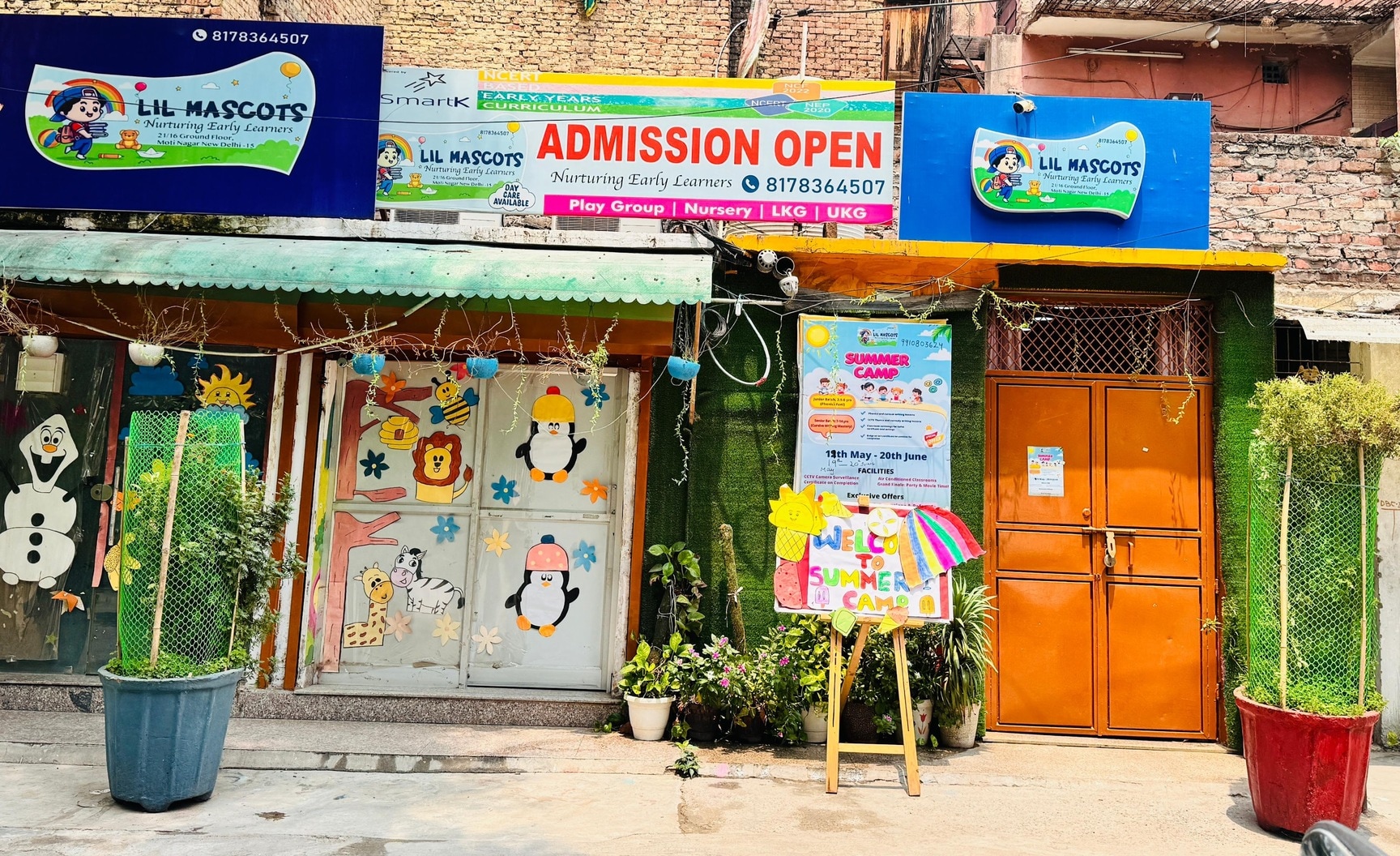 Lil Mascots Play School